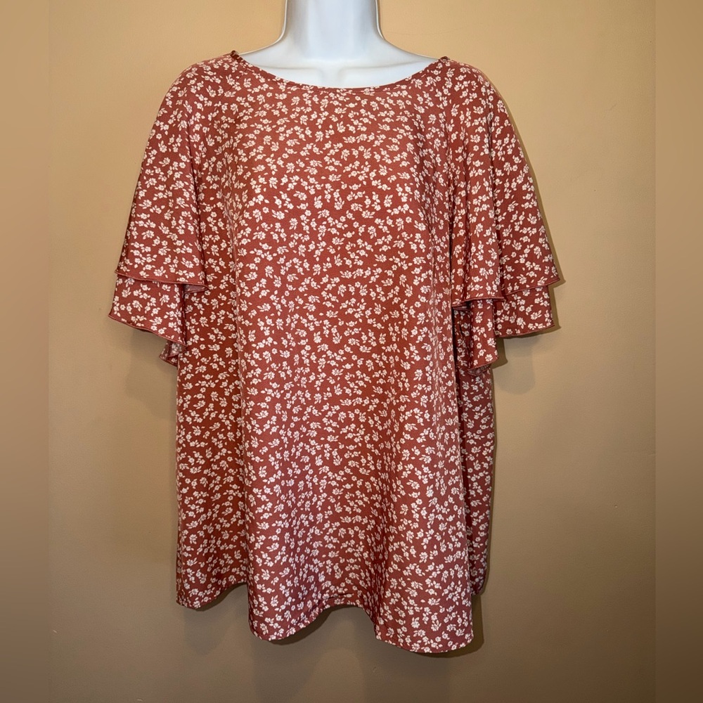 NWT BloomChic Women’s Flowy Floral Blouse